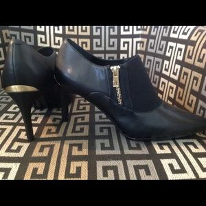 Calvin Klein 3 inch heel w/gold zipper & hardware